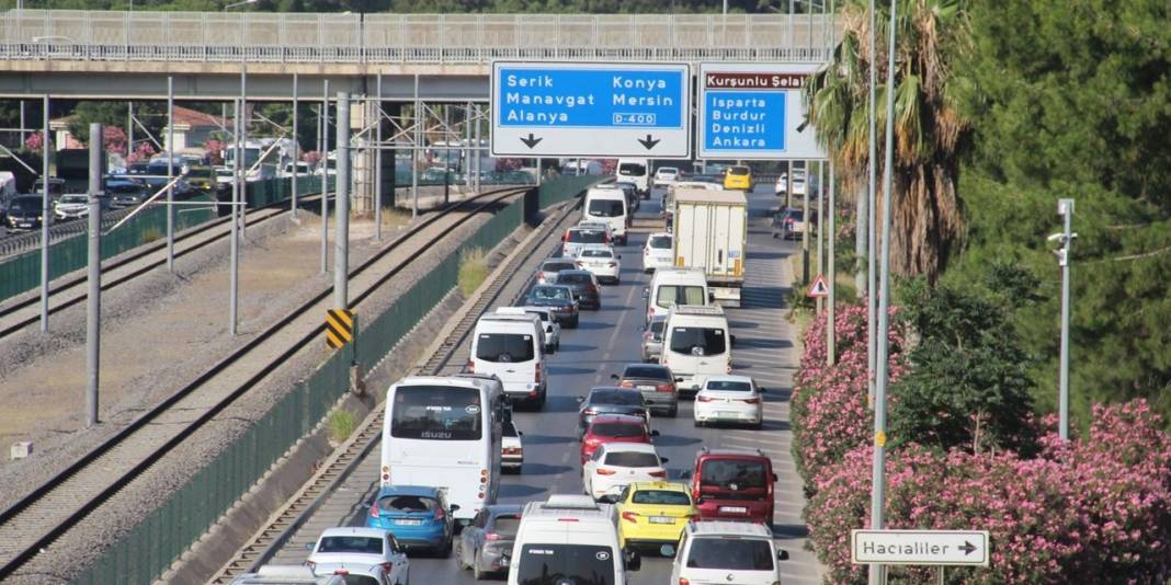 Alanya'da misafir plakalı yabancı araçlara denetim 1